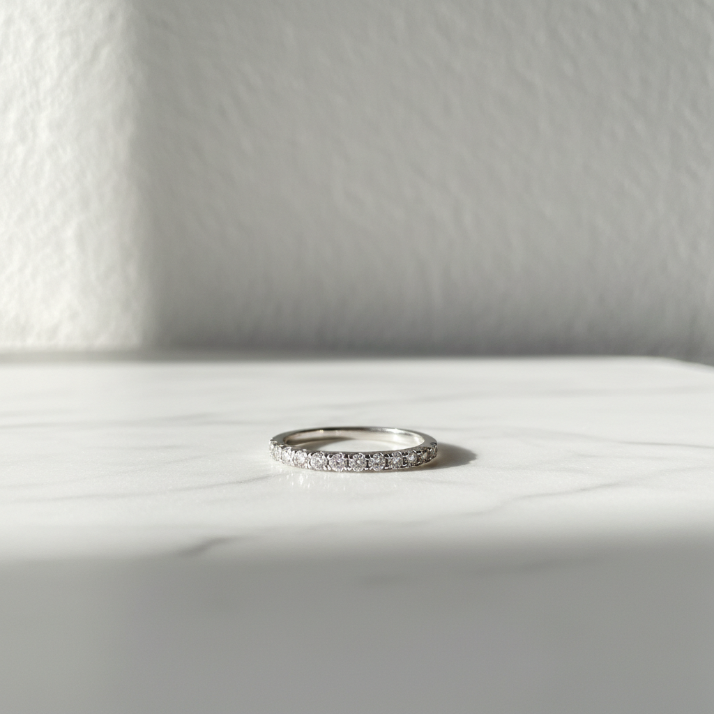 Lucky Hue Box-Rings/Sparkly keychains